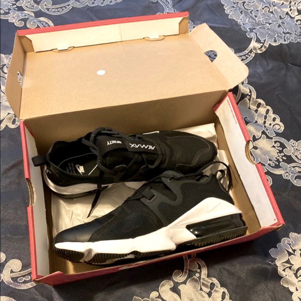 Air Max Infinity 9.5 mens